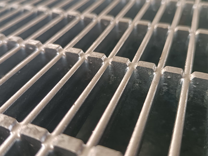 Patent  Dense Press-Locked Steel Grating