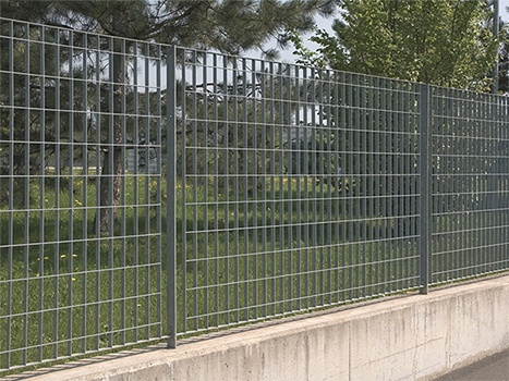 Galvanized Metal Flat Bar Steel Grating Fence(图1)